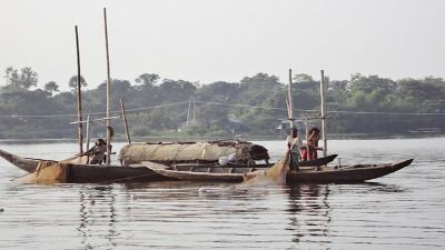 সাড়ে ৩ মাস পর কাপ্তাই হ্রদে মাছ ধরা শুরু