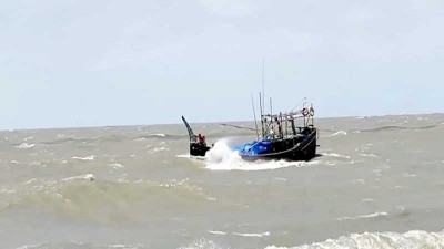 দুই জেলের মৃত্যু নিখোঁজ ২