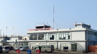 সমুদ্রে বিলীনের মুখে রানওয়ে ও স্থাপনা