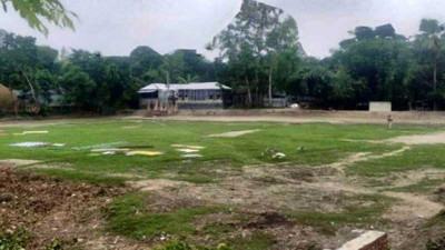 শাহজাদপুরে খেলার মাঠে হচ্ছে না আশ্রয়ণ প্রকল্প
