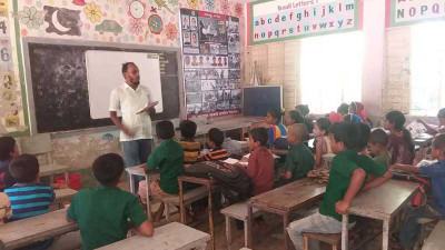একজন শিক্ষক দিয়ে পাঠদান শিক্ষার্থীদের উপস্থিতি কমছে