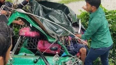 উখিয়ায় ট্রাকচাপায় চার অটোরিকশাযাত্রী নিহত