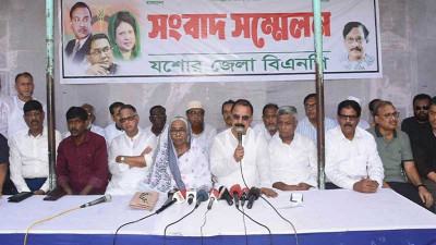 ক্ষতিগ্রস্তদের বাড়ি ও দলীয় কার্যালয়ে কেন্দ্রীয় নেতারা
