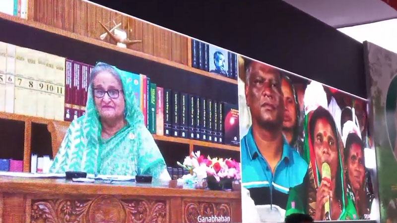 ‘আমি আপনাদের পাশে আছি’