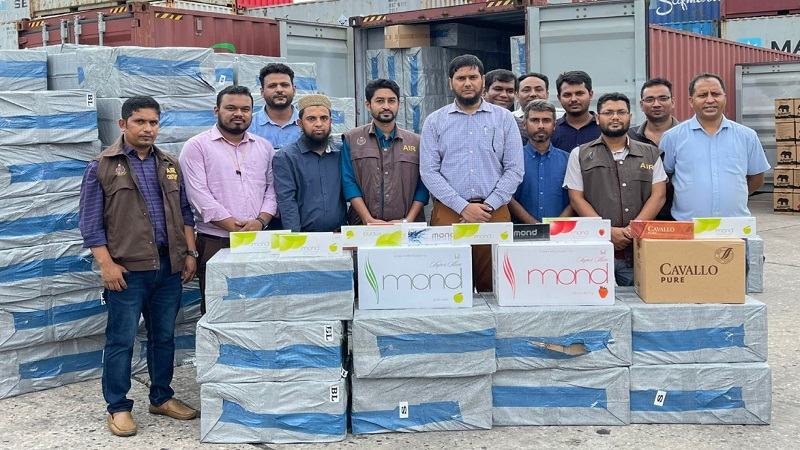 টেক্সটাইল পণ্যের জায়গায় এল বিদেশি ব্রান্ডের সিগারেট