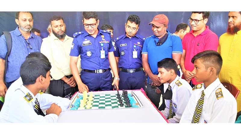 পঞ্চগড়ে স্কুলভিত্তিক দাবা প্রতিযোগিতা