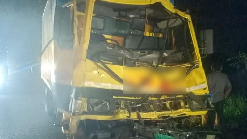 মিরসরাইয়ে কাভার্ডভ্যানের ধাক্কায় অটোরিকশার ৪ যাত্রী নিহত