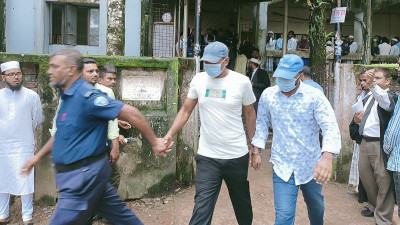 কক্সবাজারে বহিস্কৃত ৭ ডিবি পুলিশের কারাদণ্ড