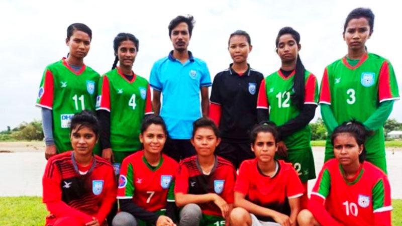 ধোবাউড়ার আলো কলসিন্দুরের ৮ নারী ফুটবলার