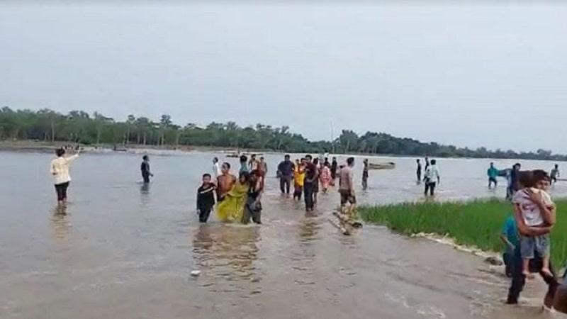 করতোয়ায় নৌকাডুবি : তৃতীয় দিন সকালে আরো ১৪ মরদেহ উদ্ধার