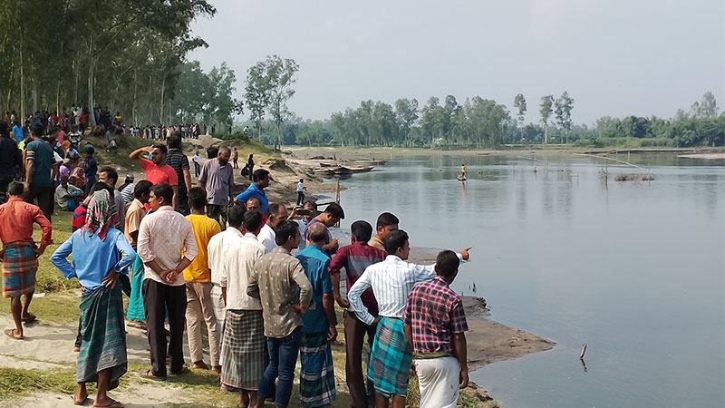 করতোয়া তীরে কান্না থামছে না স্বজনহারাদের