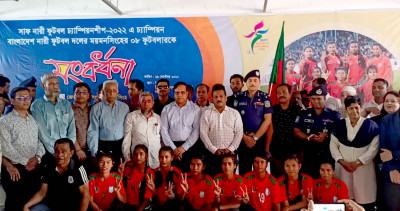 ময়মনসিংহে সাফজয়ী ৮ নারী ফুটবলারকে সংবর্ধনা