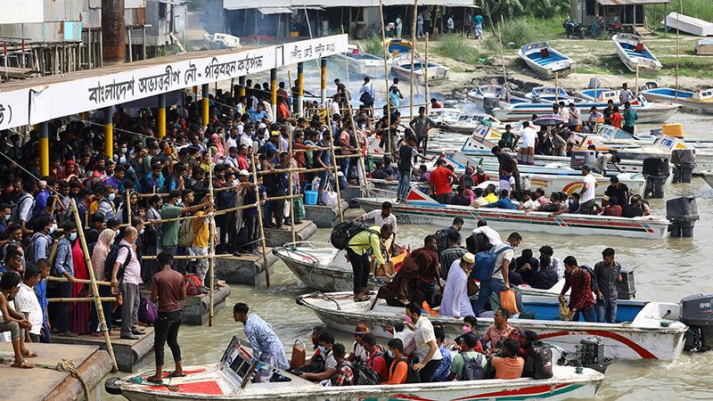 ঘাট ইজারা দিয়ে তত্ত্বাবধান করে না জেলা পরিষদ