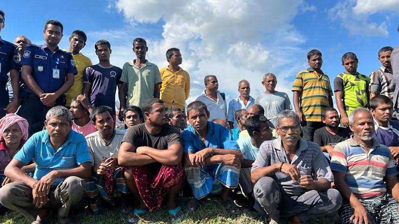 কারাভোগ শেষে দেশে ফিরলেন ৩১ ভারতীয় জেলে