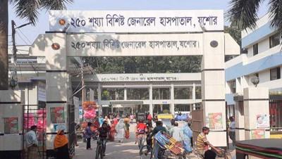 একসঙ্গে ৩০ চিকিৎসক কক্সবাজারে, দুর্ভোগে রোগী