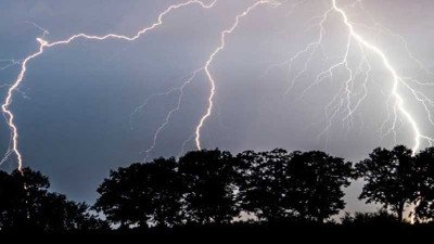 বজ্রপাতে নারীর মৃত্যু
