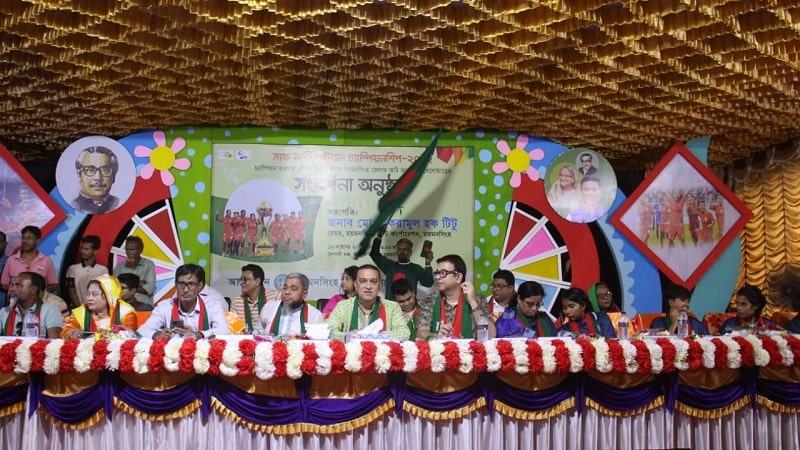 ময়মনসিংহে সংবর্ধনা পেলেন সাফজয়ী ৮ নারী ফুটবলার