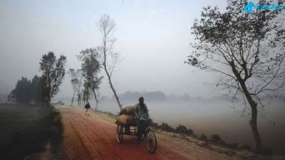 পঞ্চগড়ে ঘন কুয়াশায় শীতের আগমনি বার্তা