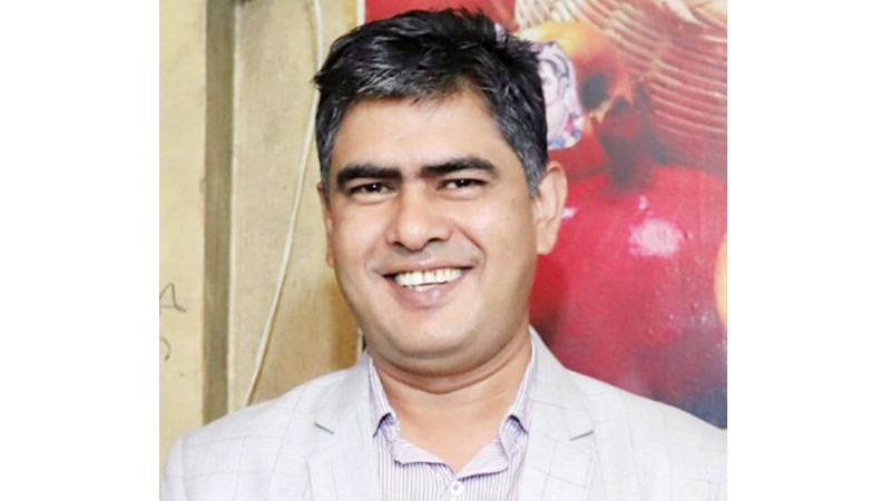বারইয়ারহাট পৌর মেয়রসহ তিনজন গুলিবিদ্ধ
