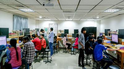 উন্মোচন হচ্ছে সম্ভাবনা, বাড়ছে পড়ার সুযোগও