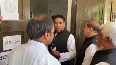 ইউএনওর সঙ্গে বিবাদে জড়ালেন বিসিসি মেয়র