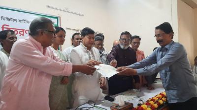 বীর মুক্তিযোদ্ধারা পেলেন সনদসহ স্মার্ট কার্ড