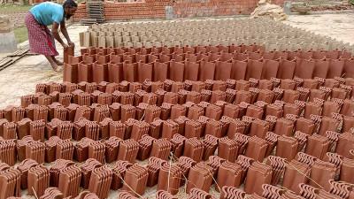 নানা সংকটে মুরারিকাটির রফতানিজাত টালি শিল্প