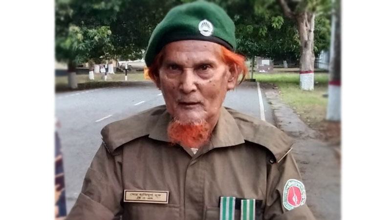 মুজিবনগর সরকারকে গার্ড অব অনার দেয়া হামিদুল হক আর নেই