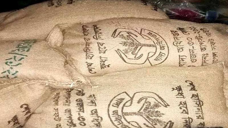 বগুড়ায় ৫৪০ কেজি খাদ্যবান্ধব কর্মসূচির চাল উদ্ধার