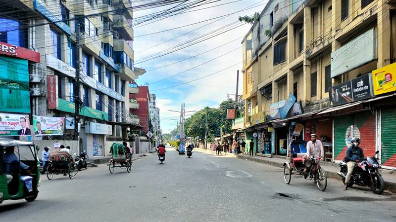 সিলেটে ধর্মঘটের কারণে দুর্ভোগে সাধারণ যাত্রীরা