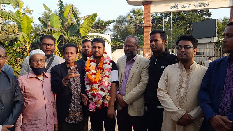 জামিনে মুক্ত ফেনীর সেই সাংবাদিক