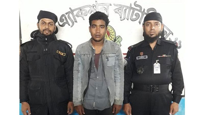গাংনীতে পিস্তল উদ্ধার, যুবক আটক