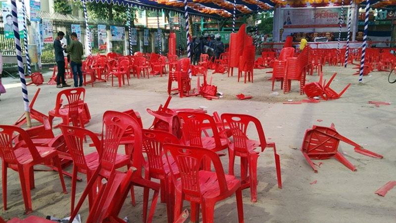 চাঁপাইনবাবগঞ্জে দুই গ্রুপের সংঘর্ষে কৃষক লীগের কাউন্সিল পণ্ড