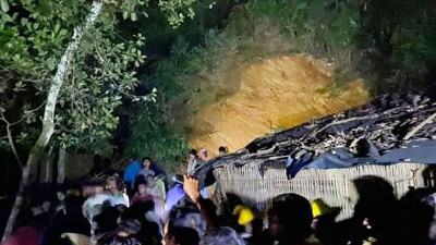 রামুতে পাহাড় ধসে একই পরিবারের চারজন নিহত
