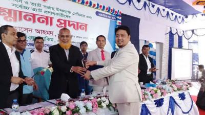 যশোরে সর্বোচ্চ ২১ ভ্যাটদাতাকে সম্মাননা