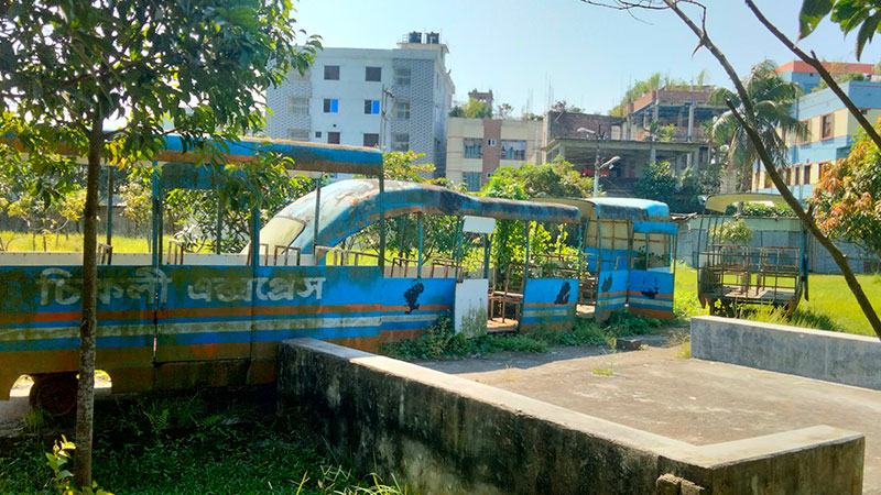 ব্যক্তিমালিকানাধীন পার্কে ঢুকতেও সিটি করপোরেশনের অর্থ আদায়
