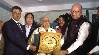 যশোরে মুক্তিযোদ্ধা আলোকচিত্রী হামিদ রায়হানকে সংবর্ধনা