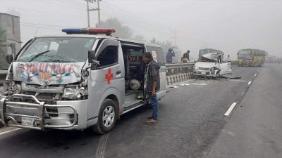 তীব্র কুয়াশায় টাঙ্গাইল মহাসড়কে ৭ দুর্ঘটনা, নিহত ২