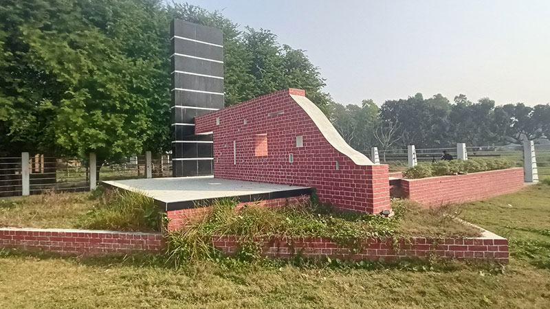 নামফলক স্থাপন করা হয়নি ভাটপাড়া শহীদ স্মৃতিসৌধে