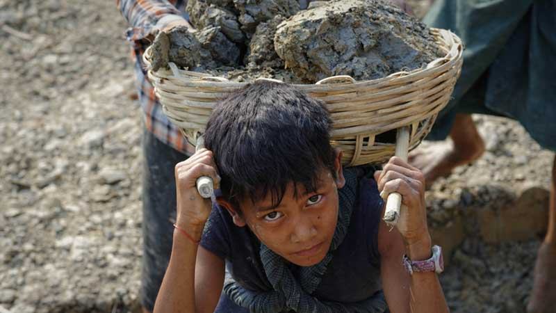 কেরানীগঞ্জে নীরবে বাড়ছে শিশুশ্রম