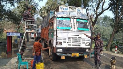 সোনামসজিদ স্থলবন্দরে সতর্কতা