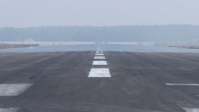 সাগরগর্ভে দৃশ্যমান সুদীর্ঘ রানওয়ে