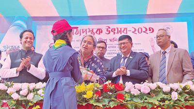 শতভাগ না হলেও নতুন বই পেয়ে উচ্ছ্বসিত শিক্ষার্থীরা