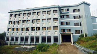 অবকাঠামোয় স্বয়ংসম্পূর্ণ ৭০ পদের ৫০টিই শূন্য