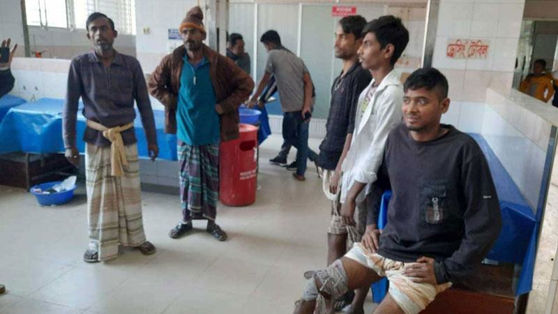 সিরাজগঞ্জে তুচ্ছ ঘটনায় সংঘর্ষ গুলিবিদ্ধ ১৯