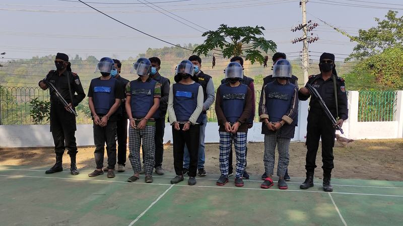 বান্দরবানের দুর্গম এলাকা থেকে ৫ জঙ্গি গ্রেফতার