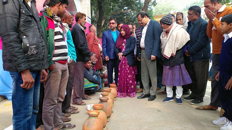 ঐতিহ্য রক্ষায় চৌগাছায় খেজুরের গুড়ের মেলা