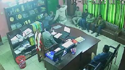 প্রধান শিক্ষককে তুলে নিয়ে পেটালেন আওয়ামী লীগ নেতা