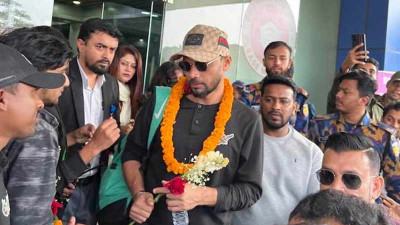 সিলেটে মাশরাফিদের নিয়ে শোভাযাত্রা