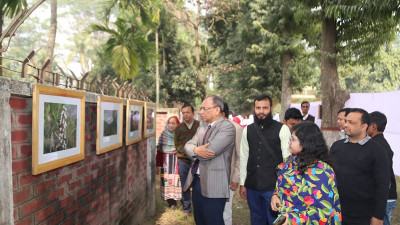 রাবিতে শেষ হলো বুনোফুলের ছবি প্রদর্শনী